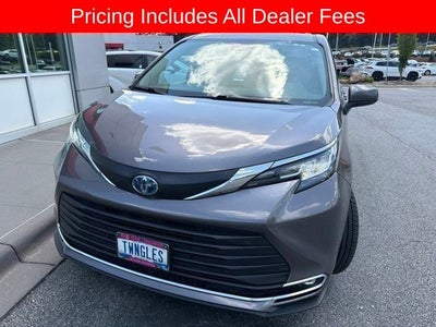 2023 Toyota Sienna XLE 7 Passenger