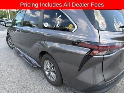 2023 Toyota Sienna XLE 7 Passenger