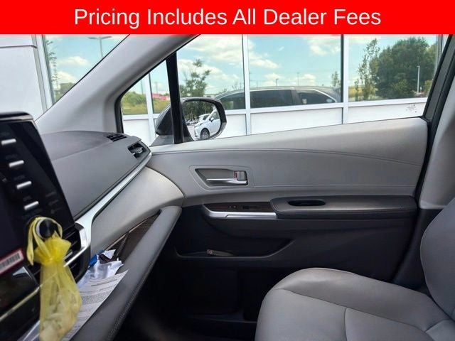 2023 Toyota Sienna XLE 7 Passenger