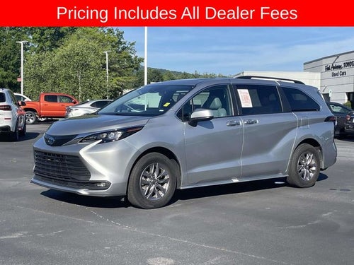 2025 Toyota Sienna XLE 8 Passenger