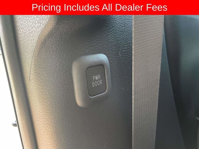 2025 Toyota Sienna XLE 8 Passenger