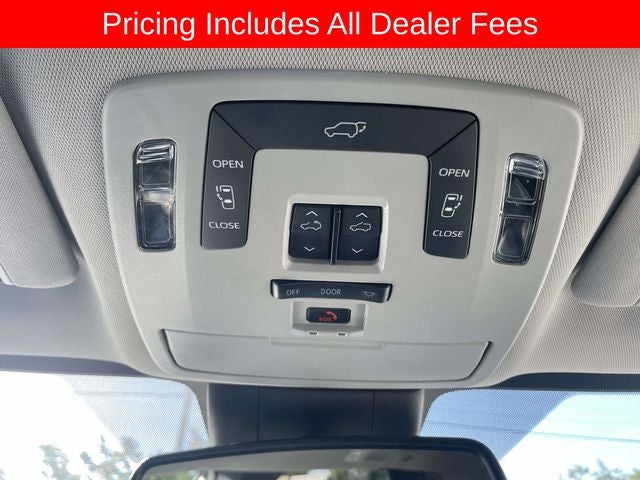 2025 Toyota Sienna XLE 8 Passenger