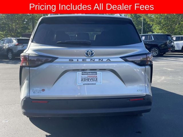 2025 Toyota Sienna XLE 8 Passenger