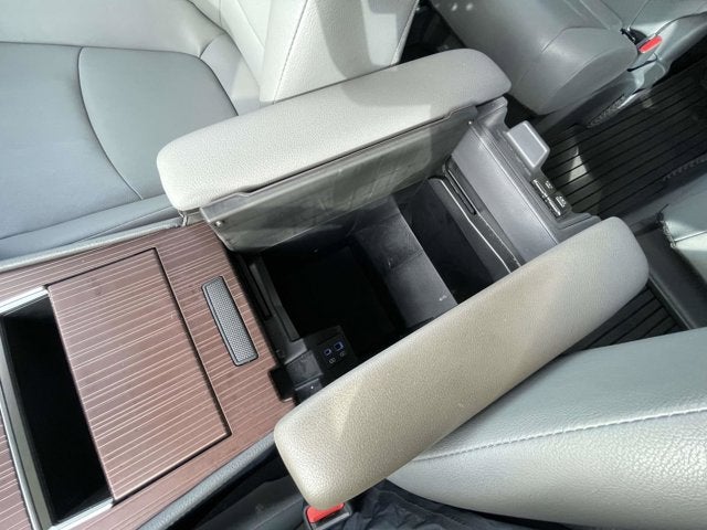 2024 Toyota SIENNA XLE AWD XLE