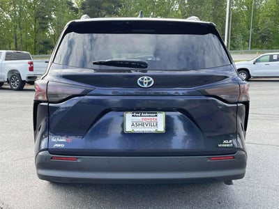 2024 Toyota SIENNA XLE AWD XLE