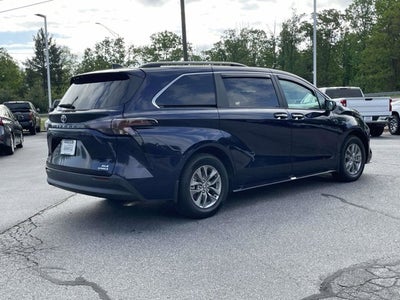 2024 Toyota SIENNA XLE AWD XLE