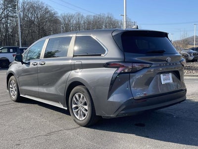 2025 Toyota Sienna XLE