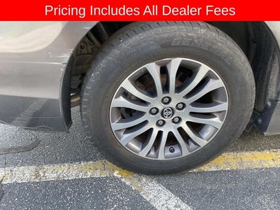 2018 Toyota Sienna XLE 8 Passenger