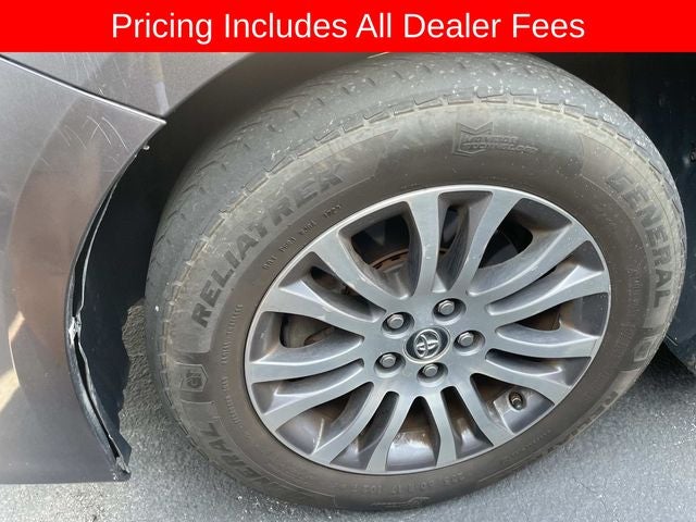 2018 Toyota Sienna XLE 8 Passenger