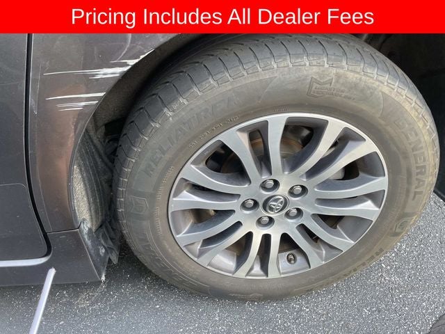 2018 Toyota Sienna XLE 8 Passenger