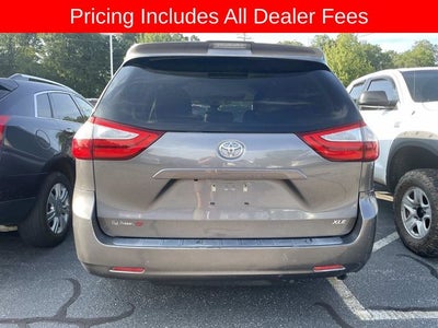 2018 Toyota Sienna XLE 8 Passenger
