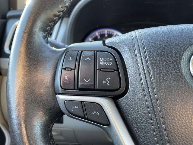 2017 Toyota HIGHLANDER Limited