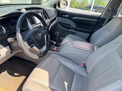 2017 Toyota Highlander Limited