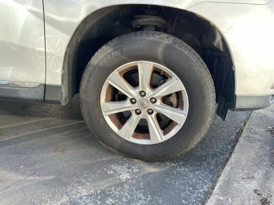 2013 Toyota Highlander Base Plus V6