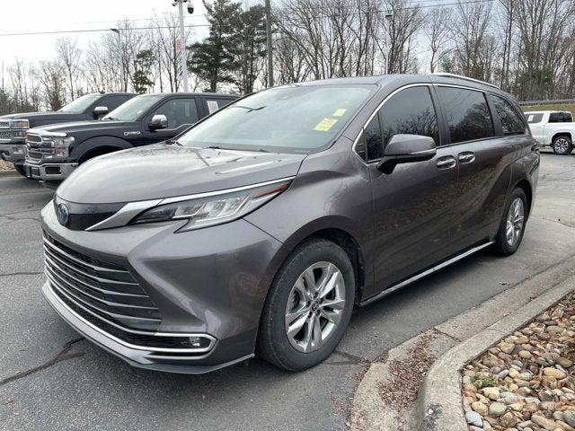 2022 Toyota Sienna Limited