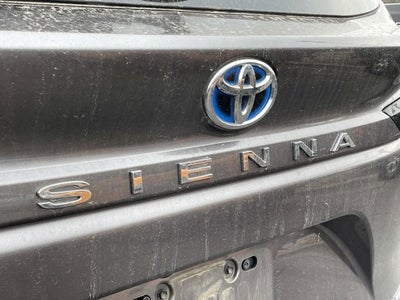 2022 Toyota Sienna Limited