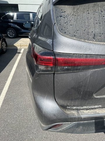 2022 Toyota Highlander LE