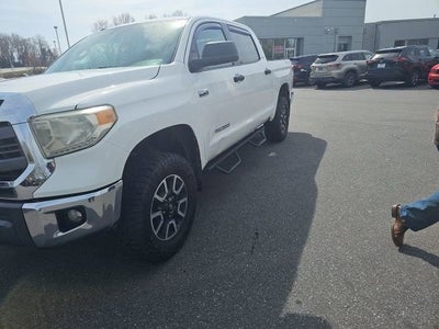 2014 Toyota Tundra SR5