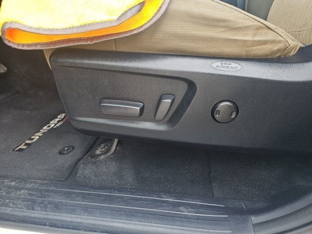 2014 Toyota Tundra SR5