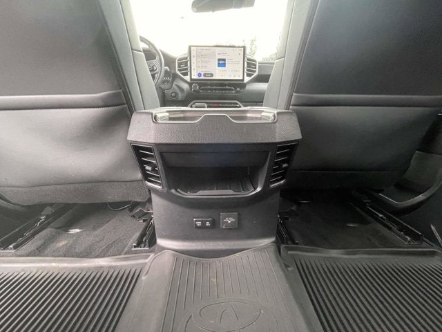2025 Toyota TUNDRA 4X4 SR5