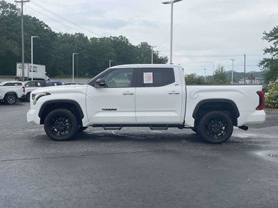 2025 Toyota TUNDRA 4X4 SR5