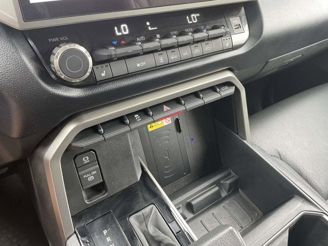 2025 Toyota TUNDRA 4X4 SR5