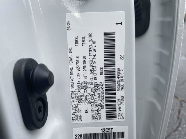 2025 Toyota TUNDRA 4X4 SR5