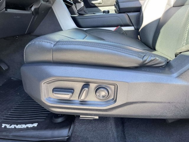 2024 Toyota TUNDRA 4X4 SR5