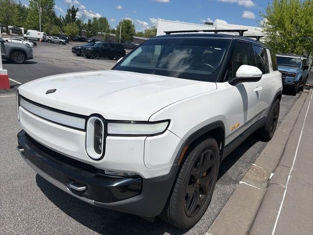 2023 Rivian R1S Adventure