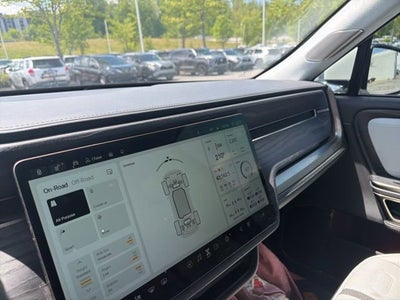 2023 Rivian R1S Adventure