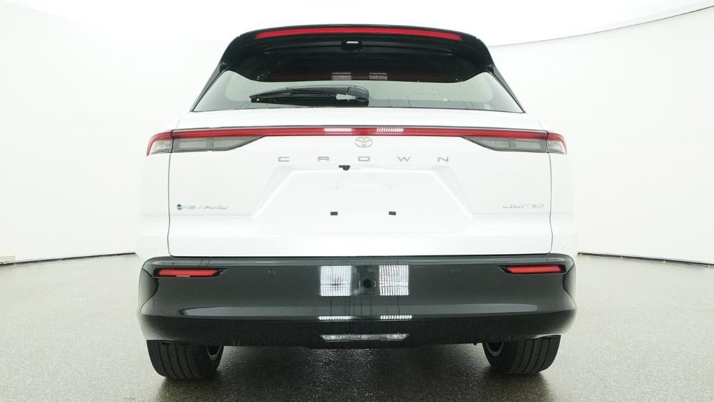 2026 Toyota Toyota Crown Signia Limited