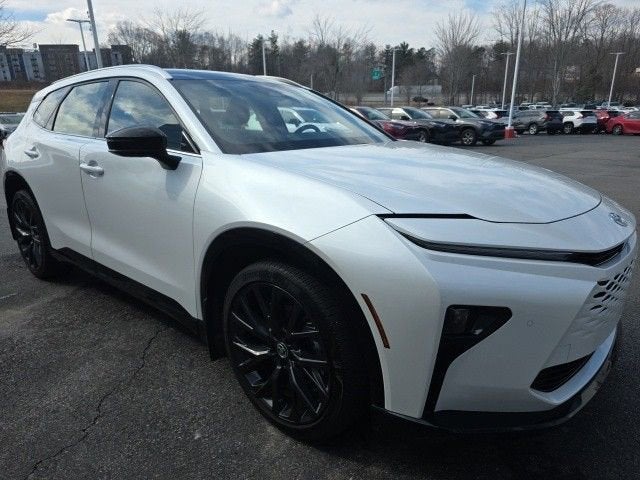 2025 Toyota Crown Signia Limited