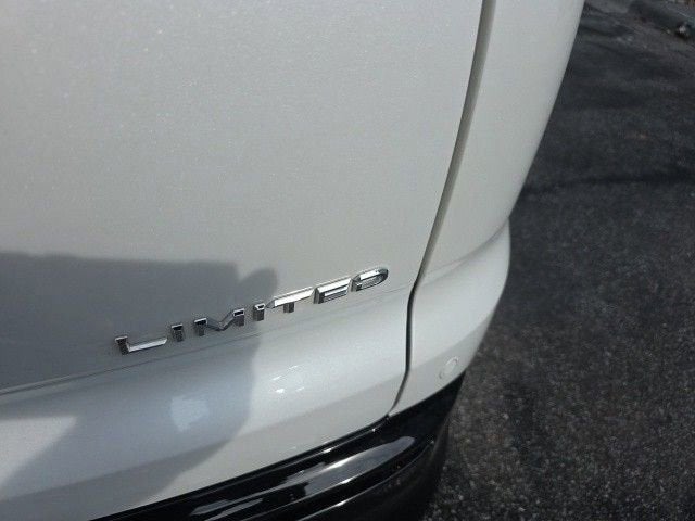 2025 Toyota Crown Signia Limited