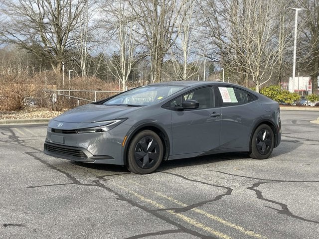 2025 Toyota Prius LE