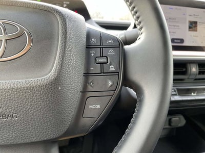 2025 Toyota Prius LE