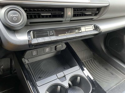 2025 Toyota Prius LE