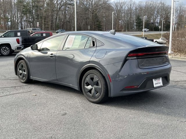 2025 Toyota Prius LE