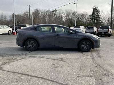 2025 Toyota Prius LE