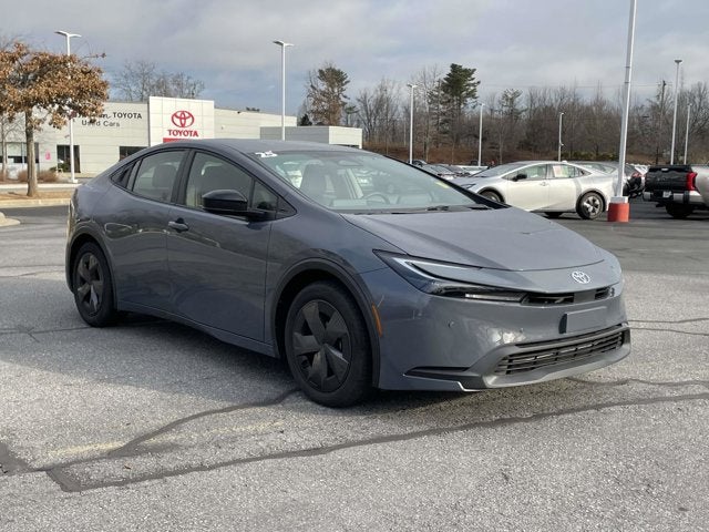 2025 Toyota Prius LE