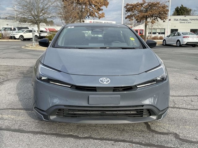 2025 Toyota Prius LE