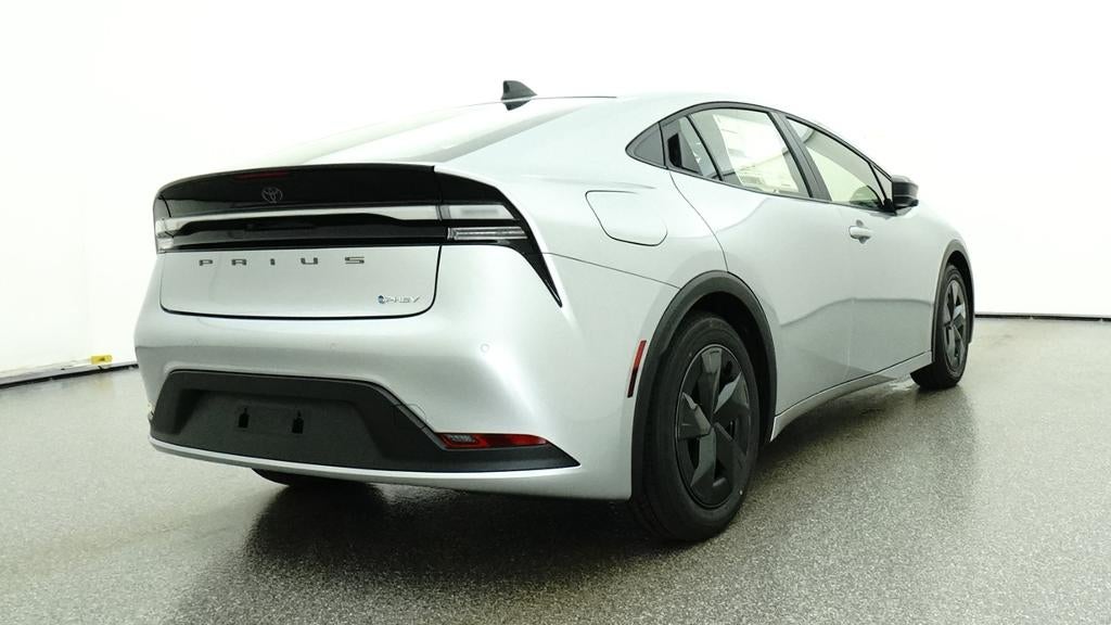 2027 Toyota Prius Plug-in Hybrid SE