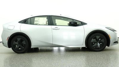2027 Toyota Prius Plug-in Hybrid SE