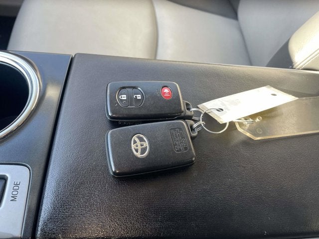 2016 Toyota Prius v Four