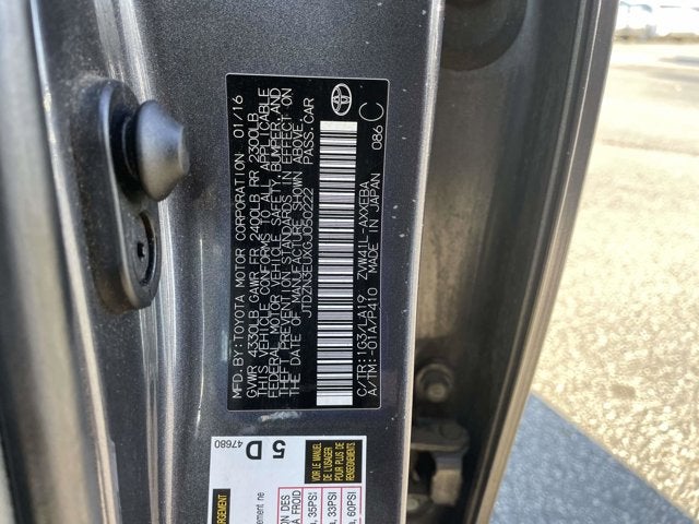 2016 Toyota Prius v Four