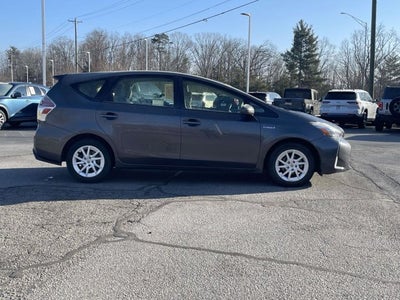 2016 Toyota Prius v Four