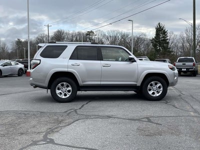 2022 Toyota 4Runner SR5