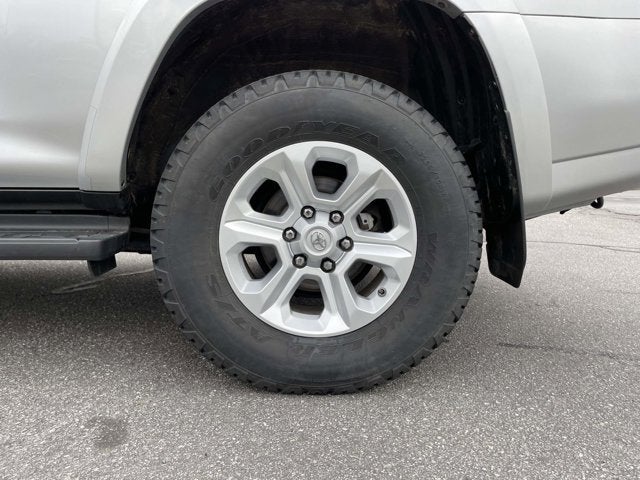 2022 Toyota 4Runner SR5