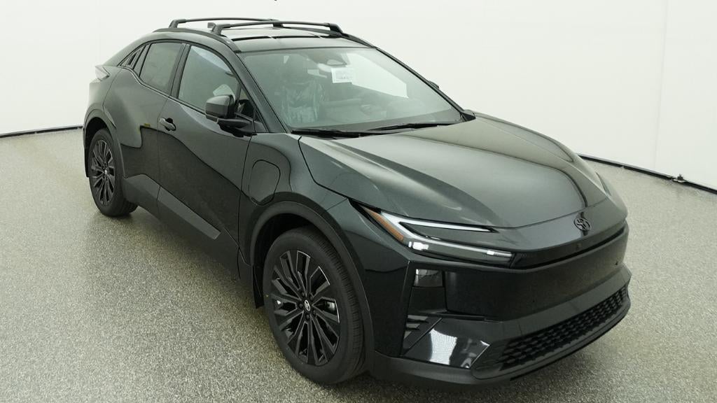 2026 Toyota C-HR XSE - Photo 13