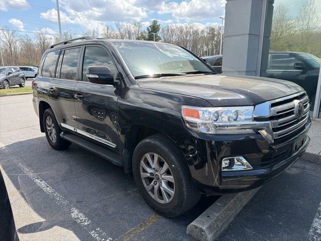2019 Toyota Land Cruiser Base