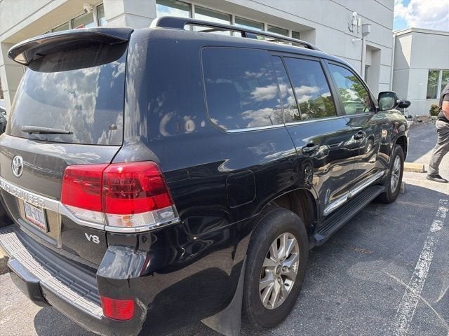 2019 Toyota Land Cruiser Base
